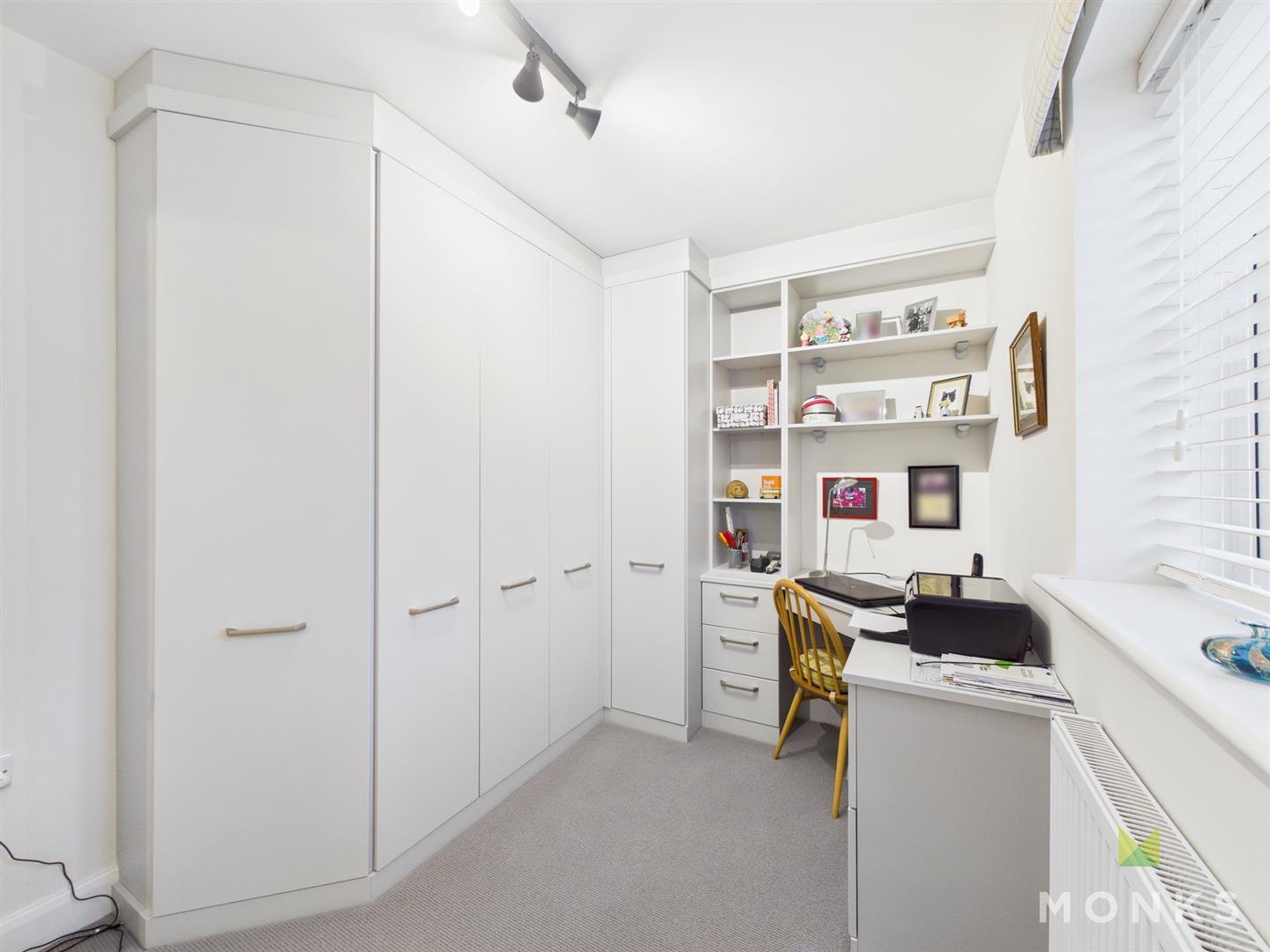 31 Holbache Road, Oswestry, SY11 1RP For Sale